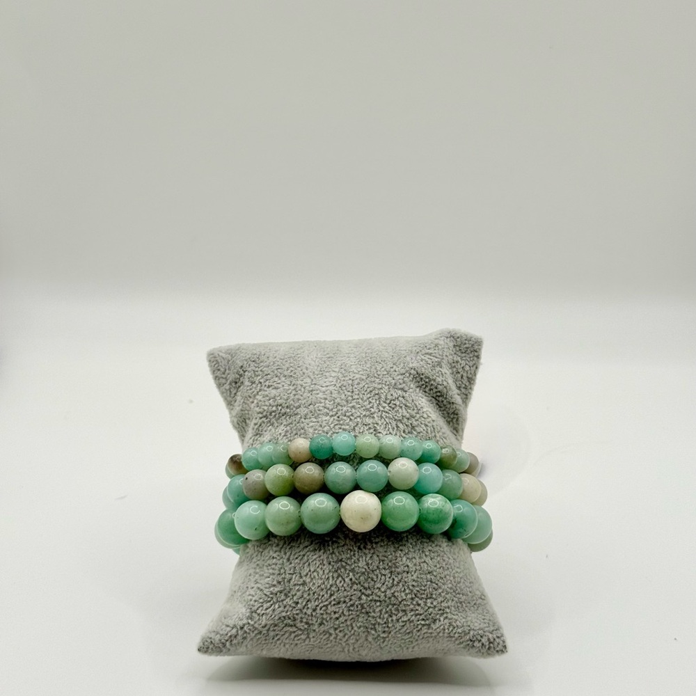 Elegant Green Beaded Bracelet